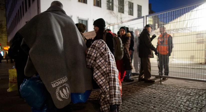 Afgán migránsok tömegei előtt nyílt meg az út Németországba