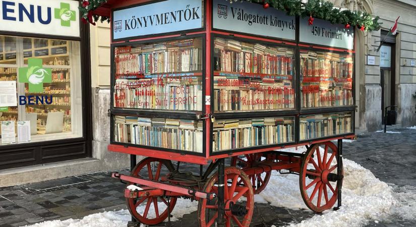 A fagy a Baross úti könyvszekérnél is közbeszólt