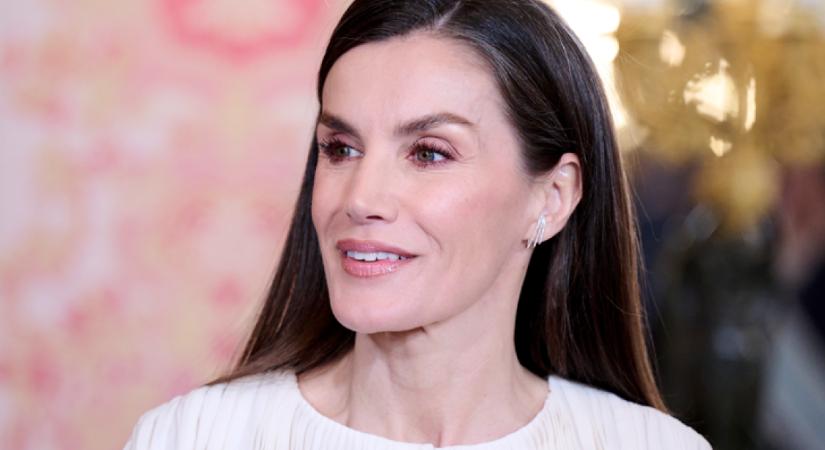 Ilyen mesés szettet rég láttunk Letíciától: önmagát is túlszárnyalta a téli darabban