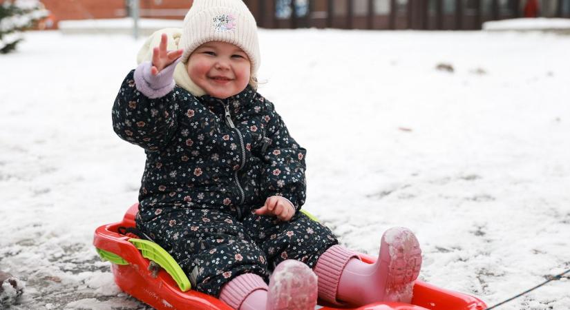 Hó, fagy és csikorgó hideg: hajnalra nyugat felől érkeznek az újabb felhők, erre jó ha felkészülsz