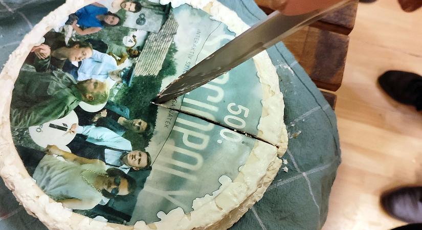 „AZ IGAZI JÓ KÍVÁNSÁG AZ LENNE, HA LE KELLENE HÚZNUNK A ROLÓT” Beszélgetés Bass Lászlóval és Fábián Gáborral