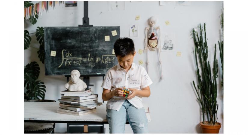 Rubik-kocka - Érdekességek, rekordok és a magyar találmány története