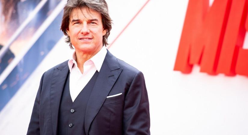 Váratlanul megjelent Tom Cruise az új Star Wars-film forgatásán, és nemcsak vendégként