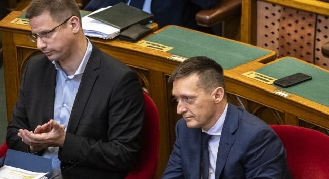 ÉLTETŐ HAZUGSÁGOK – Megvezetnek, lóvá tesznek, majd elfelejtjük