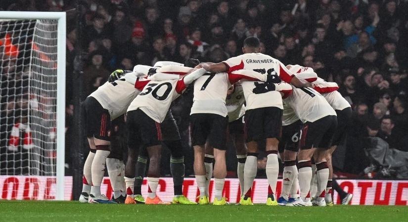 Arsenal-Liverpool: csetepatét és súlyosnak tűnő sérülést is hozott a hajrá