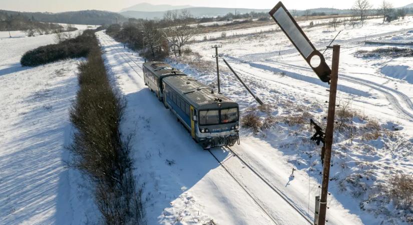 Extrém hideg, ónos eső jön, korcsolyapályák lesznek a lefagyott utak, akadozhat a közlekedés