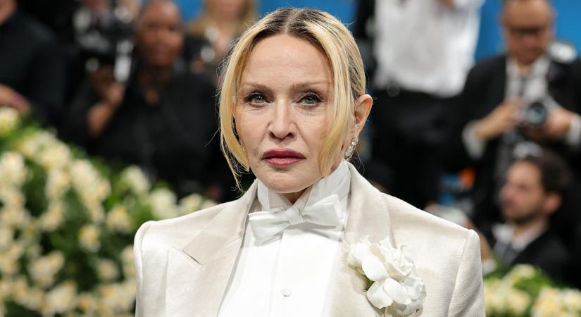 Madonna 25 évesnek néz ki új arcával, a friss fotók nem semmik