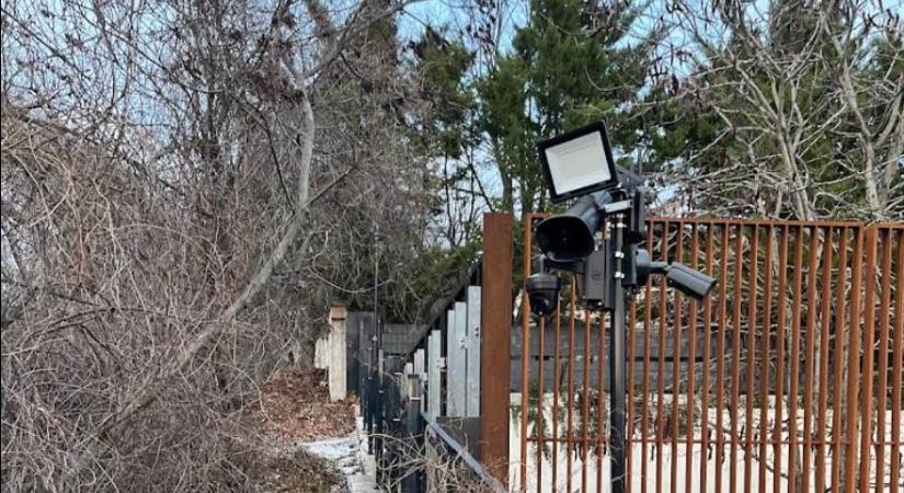 Magánterületről szól rád egy hang, ha megnéznéd az Apáthy-sziklánál a bunkert, hogy hagyd el a területet