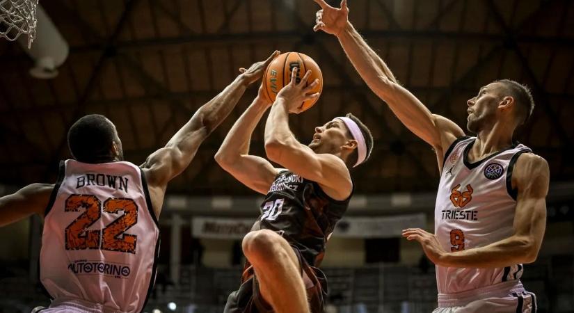 Olaj-bravúr Triesztben, megmaradt a remény a továbbjutásra