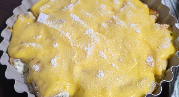 Bécsi túrós palacsinta a sütőből: selymes vaníliaöntet borítja