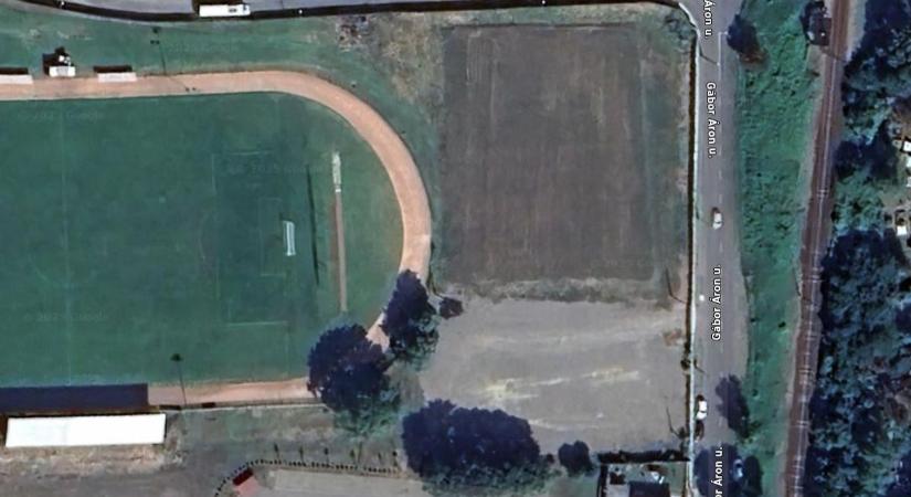 Sporttelepi ingatlant adna el a MÁV Gyöngyösön