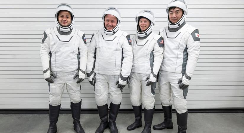 Sosem történt még ilyen: négy űrhajóst evakuálnak a Nemzetközi Űrállomásról