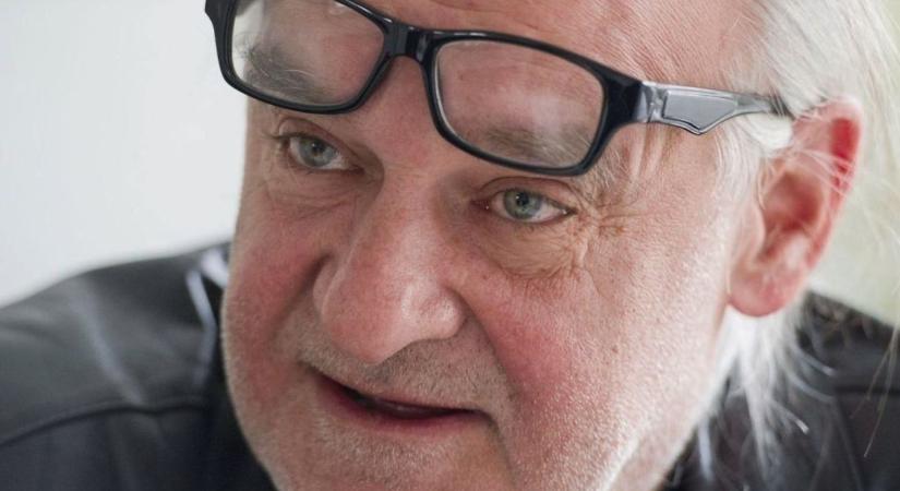 „Majdnem filmcsillag lettem” – Tarr Béla rendezőre emlékezik a Prosectura énekese