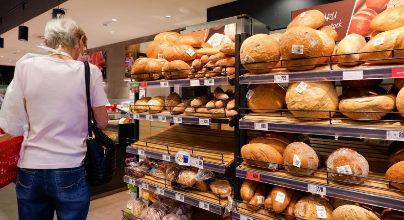 Bevásároltak a magyarok iparcikkekből és élelmiszerekből, ruhából volt elég