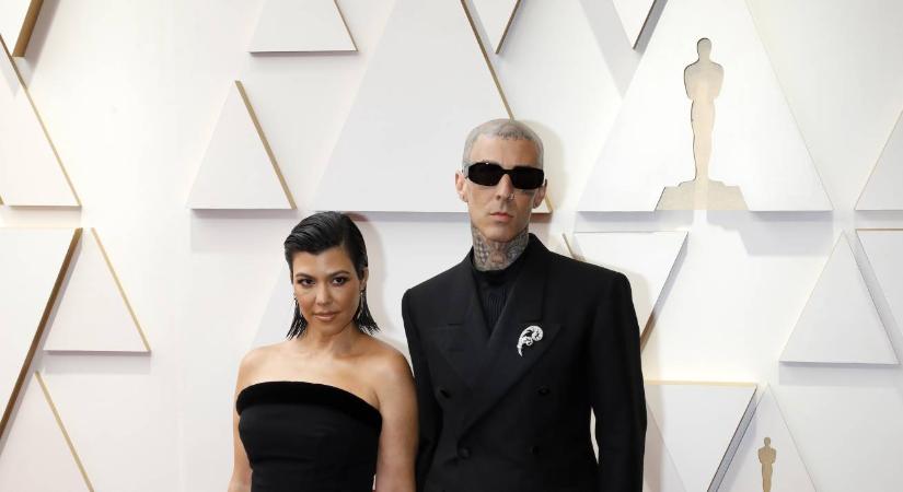 Kourtney Kardashian bevallotta a bizarr okot, amiért soha többet nem botoxoltat