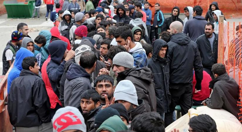 Magyarország nem hajtja végre a migrációs paktum rendelkezéseit