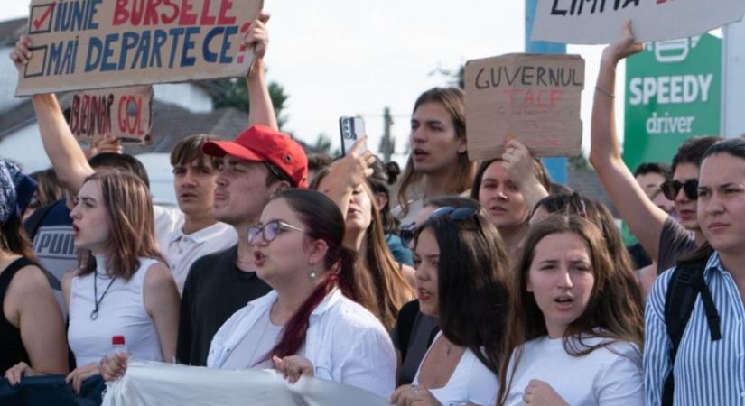 Egyetemista szervezetek: a kormány késlekedése még súlyosabb helyzetbe sodorja a diákokat