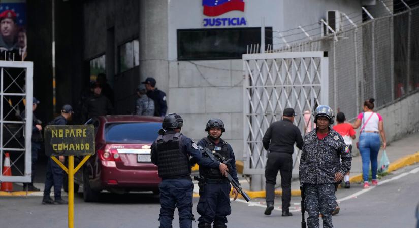 Számos bebörtönzöttet, közöttük külföldieket szabadlábra helyeznek Venezuelában