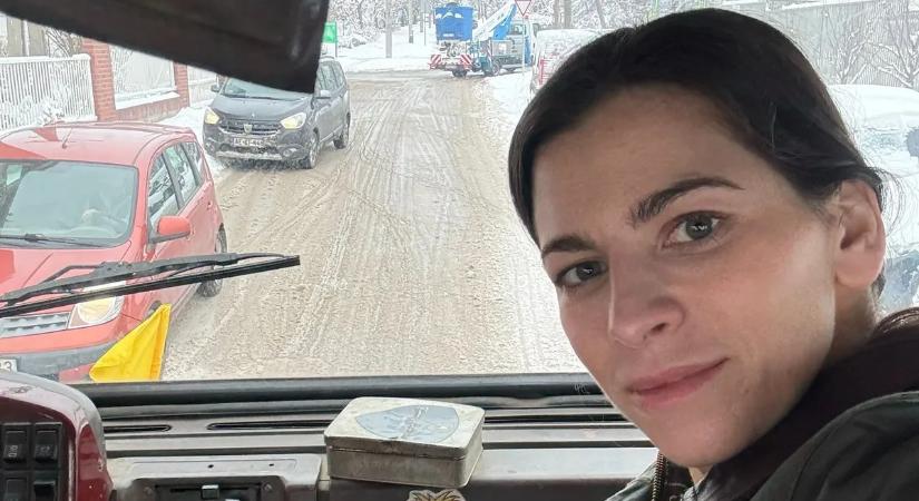 Szentkirályi Alexandra a fővárosi hómunkások helyett is kivette a részét a munkából