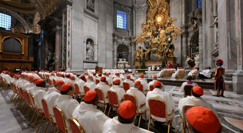 XIV. Leó pápa ezentúl rendszeresen tart majd tanácskozást a bíborosokkal