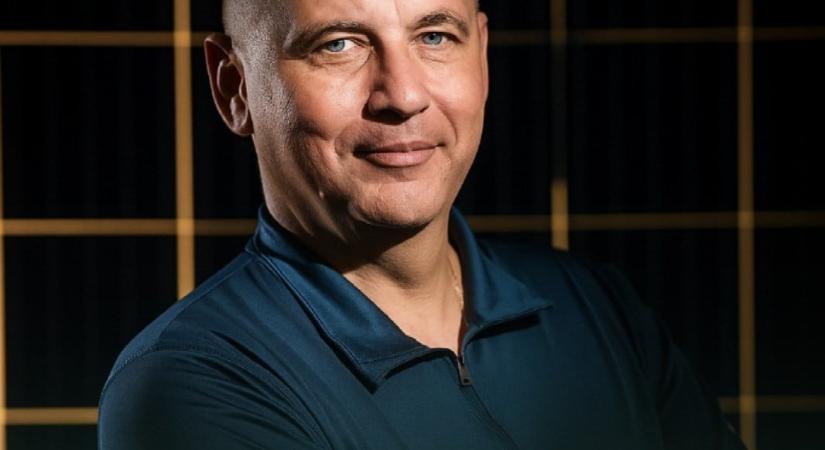 Váratlan fordulat Ruszin-Szendi Romulusz ügyében: megszüntették az eljárást ellene, visszakapja a fegyverét