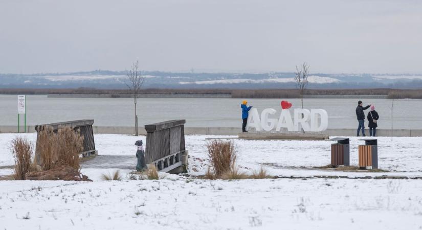 Hova olvadjon a sok hó? A Velencei-tóba!