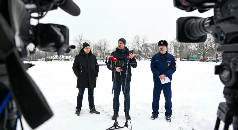 Az ónos eső miatt vezetékek, ágak szakadhatnak le, másodfokú riasztást adtak ki