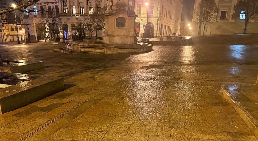 Ónos eső: nagyon súlyos a helyzet, összeült az operatív törzs