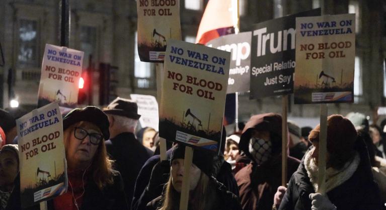 „Már most is sötétben élünk” – aggódva reménykednek Kubában Maduro letartóztatása után