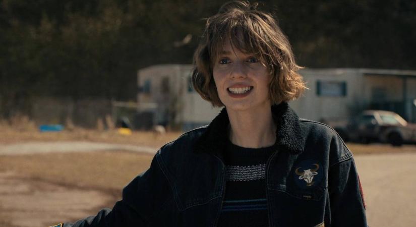 "Fogalmam sincs, te ki vagy, haver" - Maya Hawke akkor jött rá, hogy befutott, amikor az apjával sétált, és egy rajongó nem Ethan Hawke-kal, hanem vele akart fotózkodni