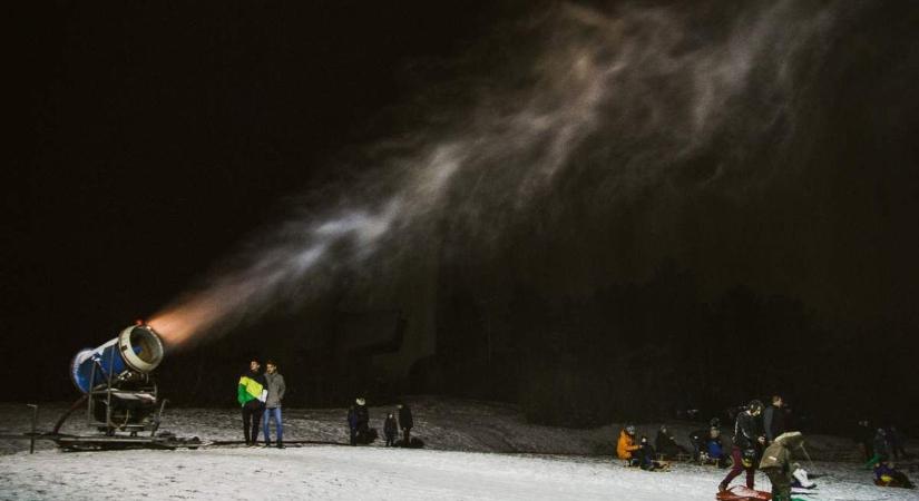 Tél van, szánkók vannak – de mi lesz a hóágyúval?