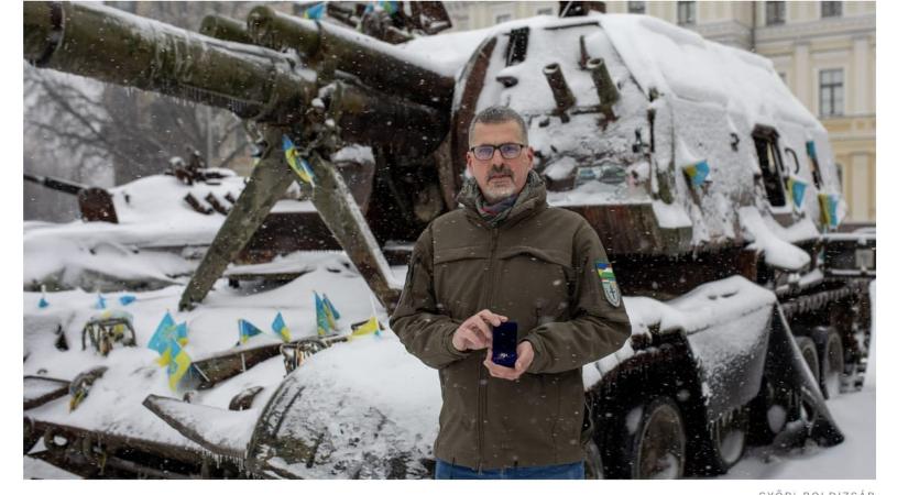 Az ukrán külügy legmagasabb szintű kitüntetését kapta meg a Kárpátaljai Sárkányellátó vezetője