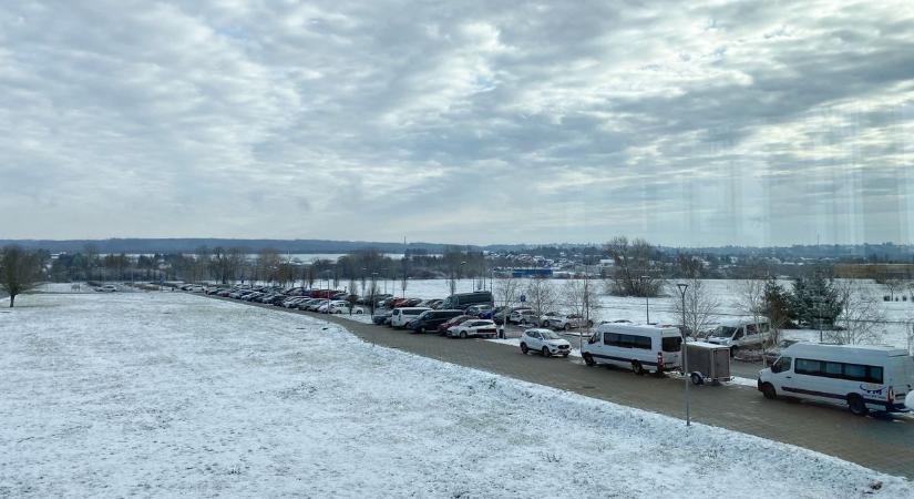 Életveszélyes jégpáncél Zalában: tippek, trükkök, hogy törések és baleset nélkül megússzuk az ónos esőt