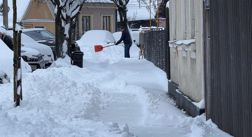 Biztosítók: több mint 30 000 euró volt az utóbbi évek legnagyobb kártérítése hóterhelés okozta károkra