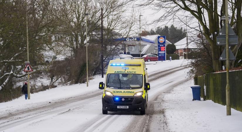 Az újabb téli ítéletidő közeledte miatt törölnek egyes vonatjáratot Nagy-Britanniában