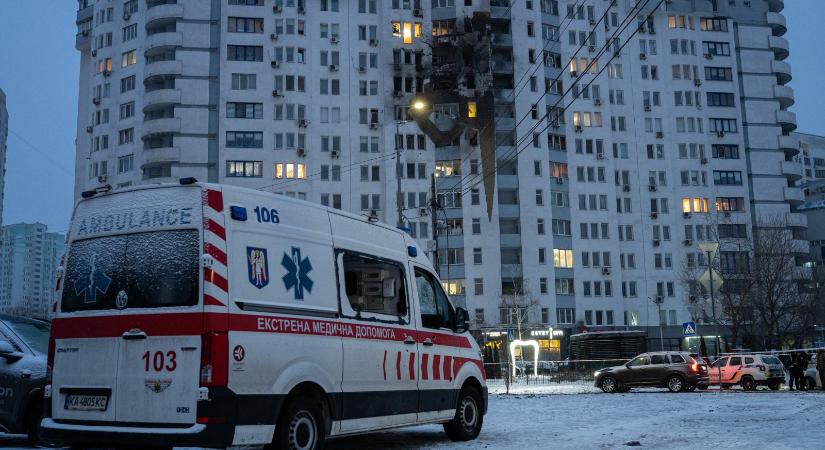 Négy embert öltek meg légicsapásokkal az oroszok Kijevben