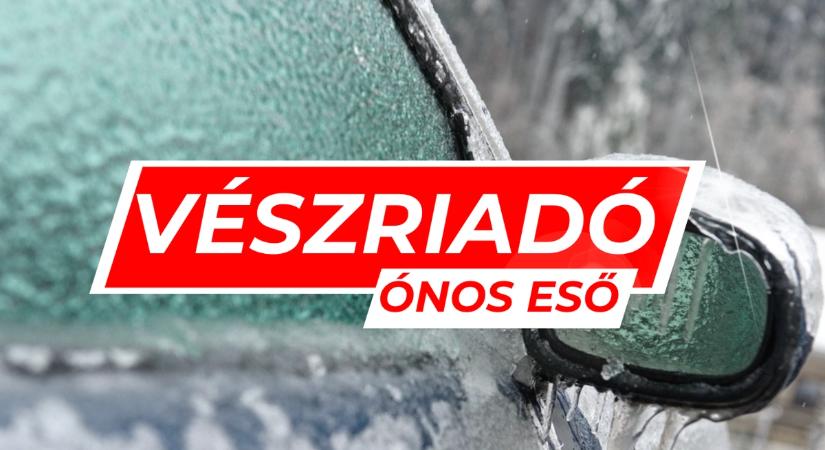 Kiadta a piros riasztást a HungaroMet: Ebben a 3 vármegyében tilos útnak indulni (azt kérik az autósok tankoljanak többet)