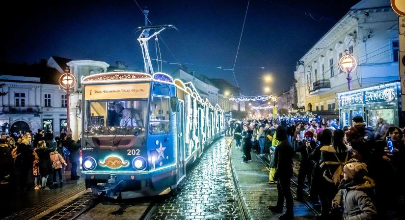 Miskolci lett Európa legszebb adventi villamosa. Pozsony a harmadik – Képekkel