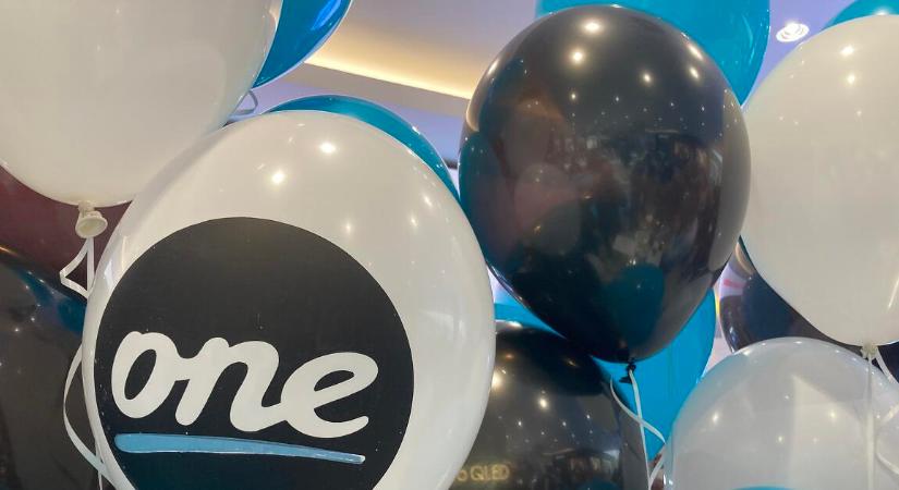 Több száz millió forintos bírságot fújt be a szél a One ablakán