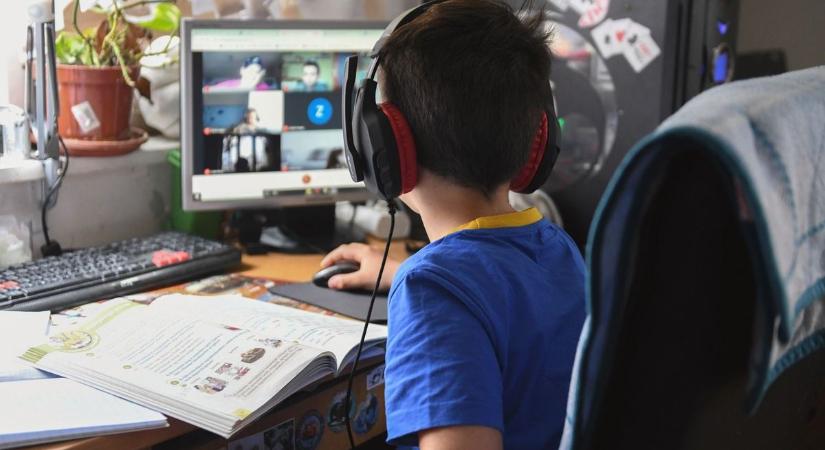 Szülők, diákok, figyelem! Az extrém időjárás miatt ebben az iskolában online oktatás lesz szombaton