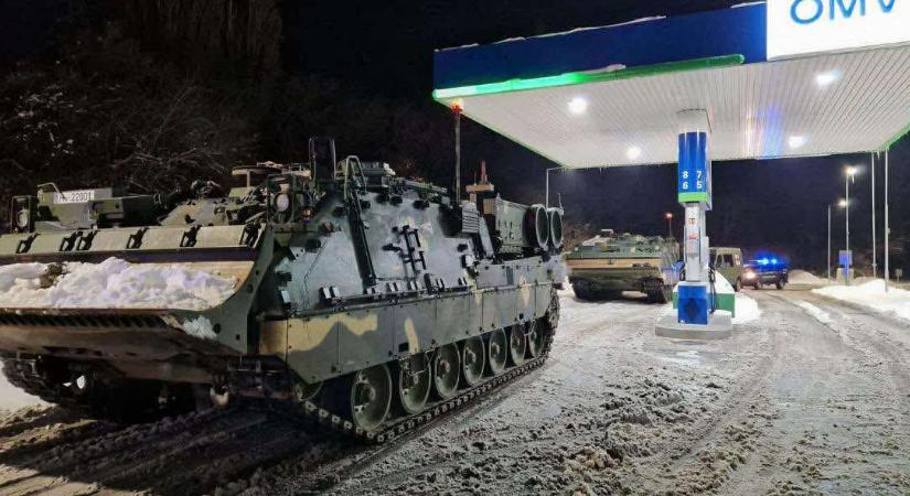 Hóhelyzet: harckocsit kellett bevetni a 81-es főúton