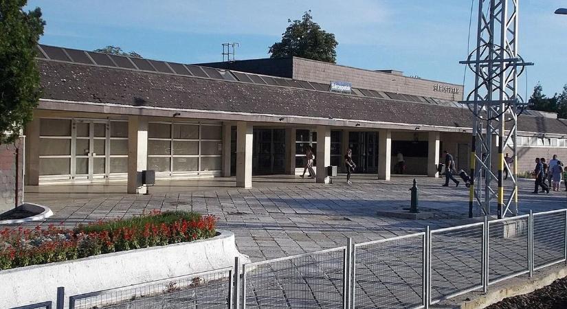 Kétségbeesve keresi családja a 18 éves fiút – a sárospataki vasútállomásnál látták utoljára