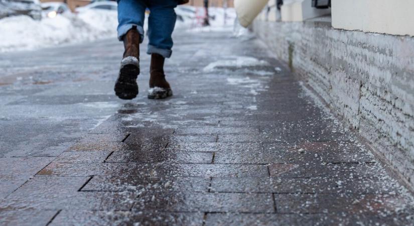 Életveszélyessé válhat a helyzet – a példátlan időjárás miatt magas szintű riasztást adtak ki