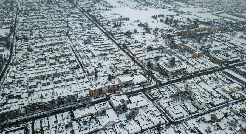 Barcson is hazaengedték a diákokat, szombaton több tanítás nélküli munkanap lesz