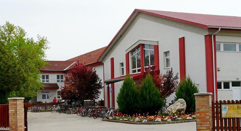 Már karácsony előtt döntöttek: nem lesz tanítás az iskolában