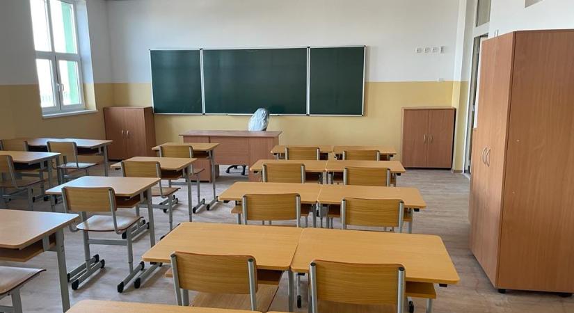 További 31 tanintézetben szünetelt vagy online formában zajlott a tanítás