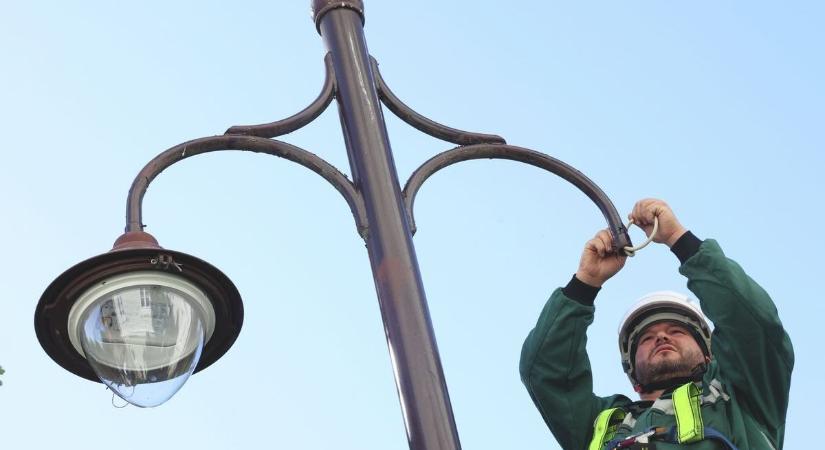 Fényesebb utcák, kisebb rezsi? Négy település nyert a közvilágítás korszerűsítésére
