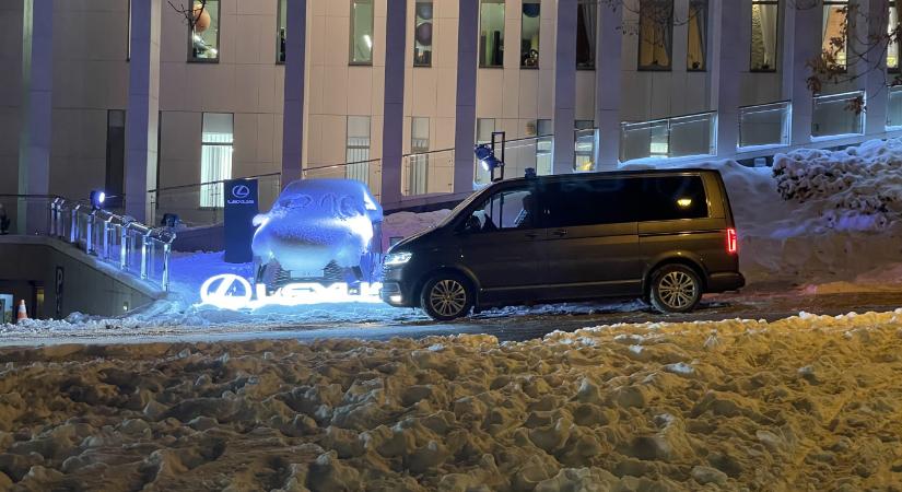 Oxygén Wellness, Fidesz-wagen, O1G: egyetlen képen 2026 tele