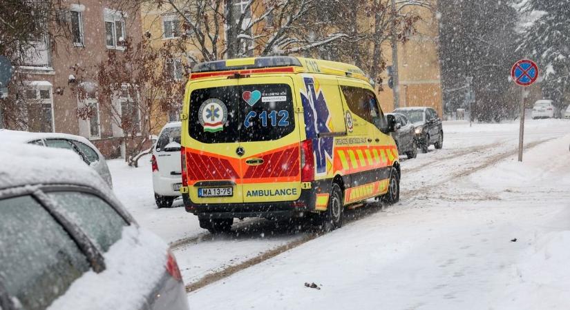 Jégriadó Kaposváron: képeken mutatjuk a város felkészülését az ónos esőre