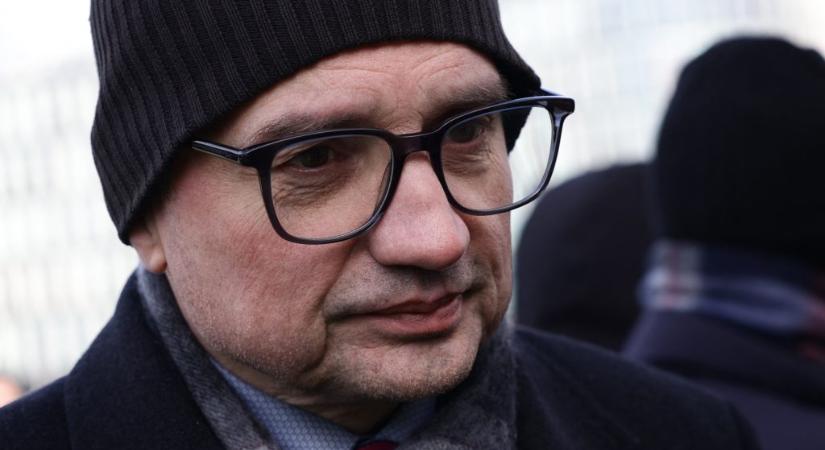 Varsói sajtóértesülések: a volt lengyel igazságügyi miniszter kapott Orbánéktól menedékjogot